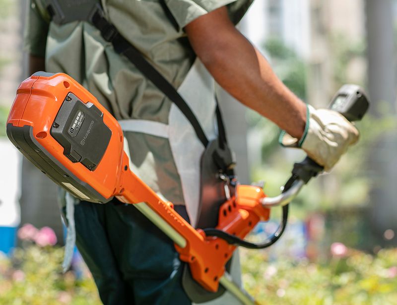 TC_Husqvarna-1583-aplicacao-1300x1000